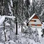 Lodge Maco