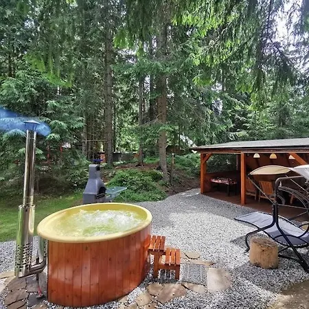 Lodge Maco