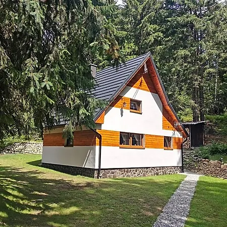 Lodge Maco *